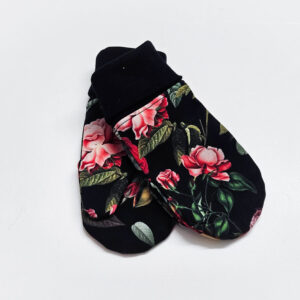 GOMERA softshell kindad mustal taustal roosimustriga