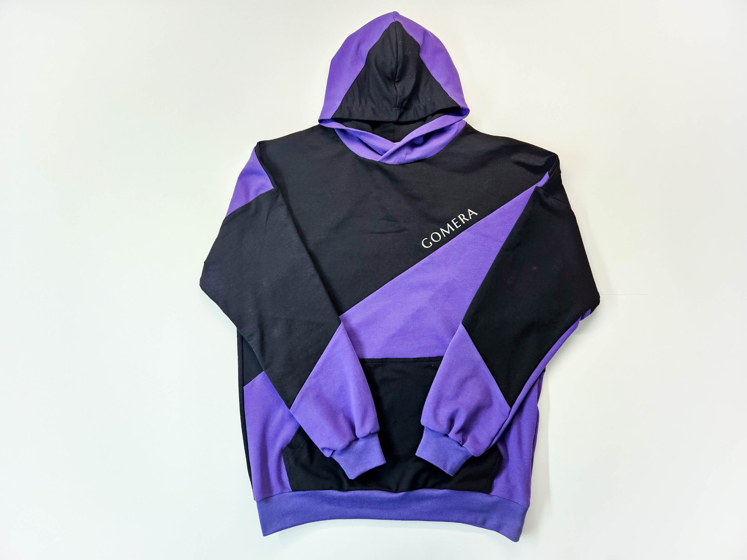 Kvaliteetne õmblus ja puuvillane kangas GOMERA tellimustööna valminud laste pusal