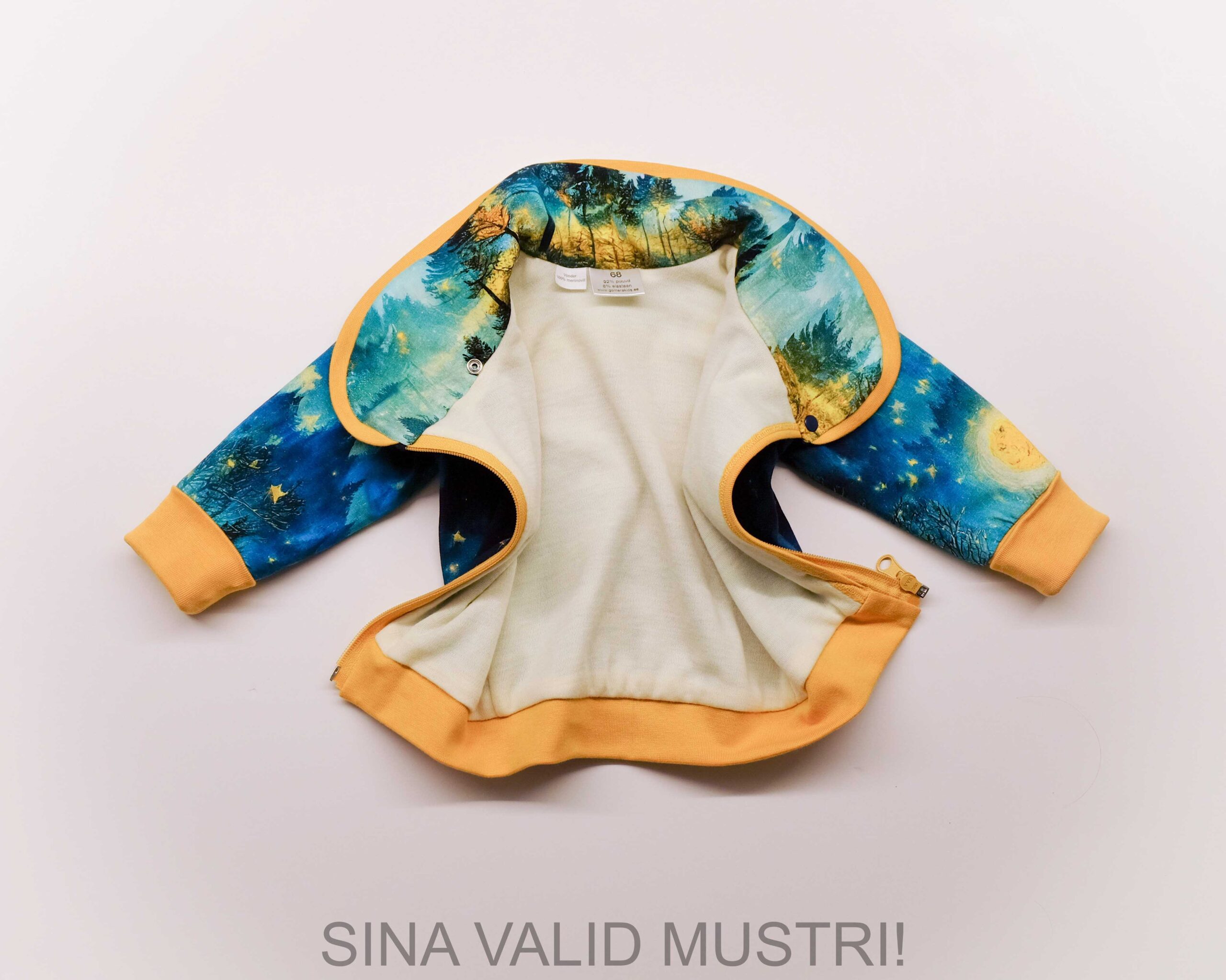 Gomera mugav meriinovoodriga pusa Diagonal Collar tähistaeva ja sinepikollasega.